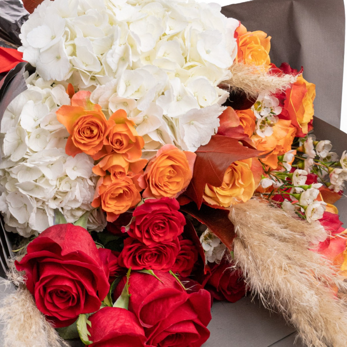 Buchet de trandafiri si hortensii Autumn Fantasy – imaginea 4