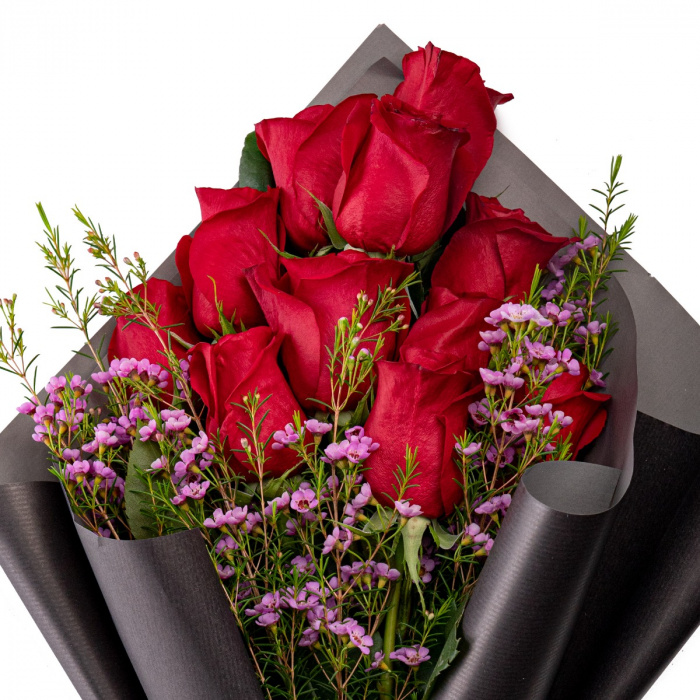 Buchet trandafiri rosii si chamelaucium roz – imaginea 2
