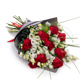 Buchet trandafiri rosii si lisianthus alb – Premium