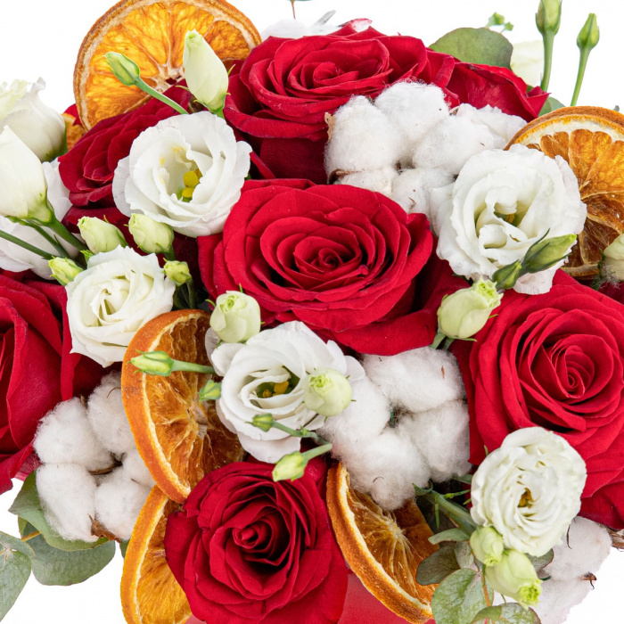 Aranjament floral de iarna in vas