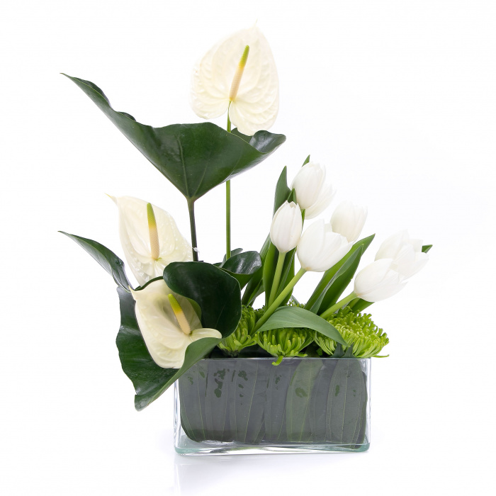 Aranjament business anthurium si lalele