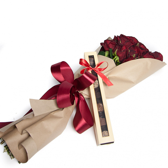Romantism suprem (buchet trandafiri si ciocolata) – imaginea 2