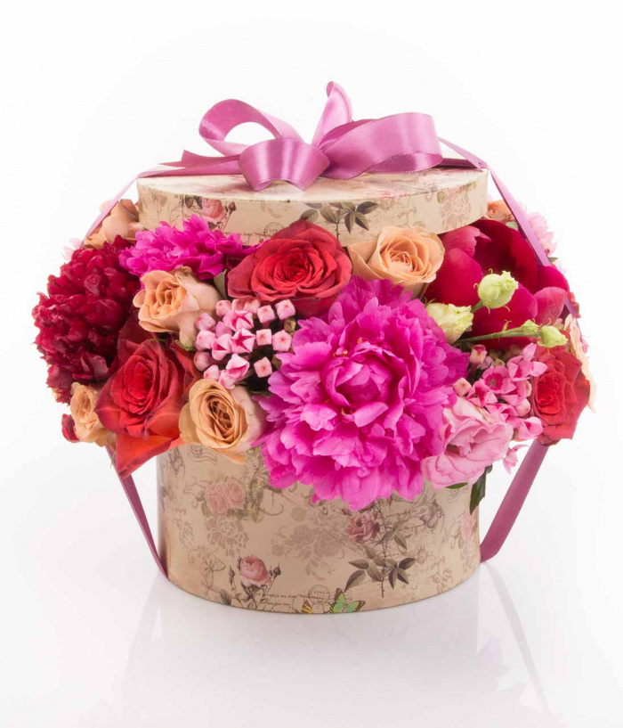 Cutie de palarii cu flori vintage – imaginea 1