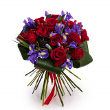 Buchet trandafiri rosii si irisi albastru roial – Premium