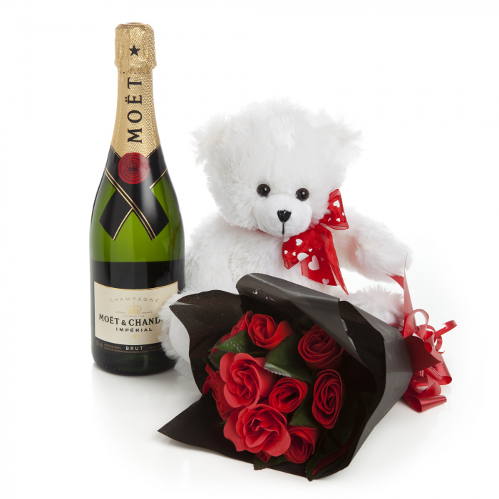 Buchet de flori cu sampanie si urs de plus – imaginea 1