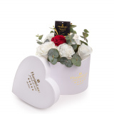Cutie inima alba cu trandafiri romantici – Standard