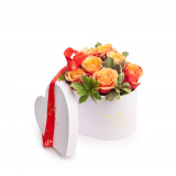 Cutie inima superba trandafiri portocalii – Standard