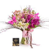 Buchet roz cu lalele, zambile si matthiola – Premium