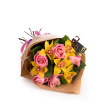 Buchet trandafiri roz si orhidee galbena – Standard