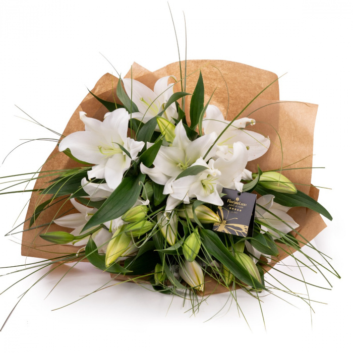 Buchet special crini albi – imaginea 1