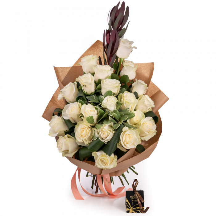 Trandafiri albi simplicity – imaginea 1