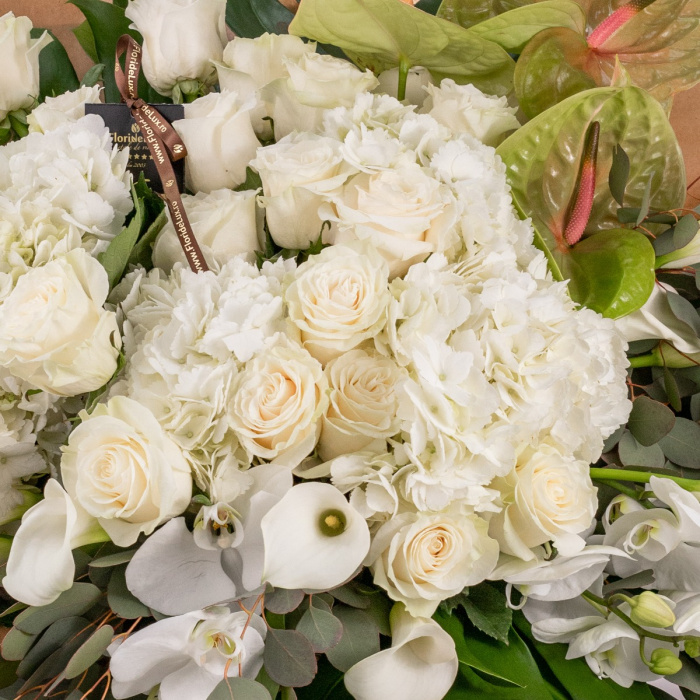 Buchet anthurium, cale si trandafiri Luxury angel – imaginea 2