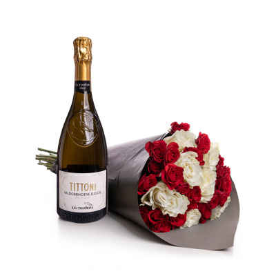 Trandafiri rosii si albi cu Prosecco