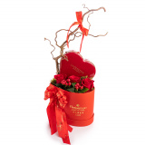 Cadou romantic trandafiri rosii si praline premium – Standard