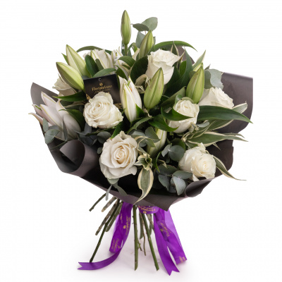Buchet trandafiri albi si crini Hope