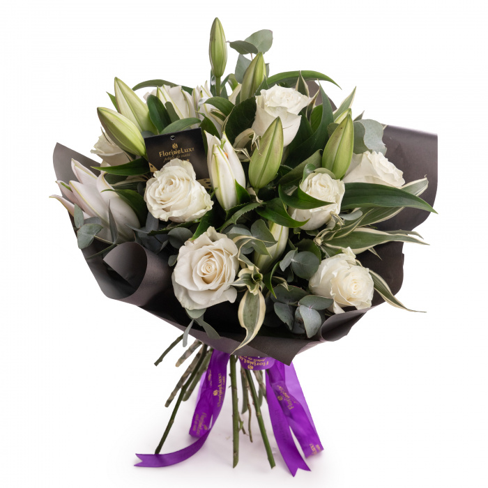 Buchet trandafiri albi si crini Hope – imaginea 1