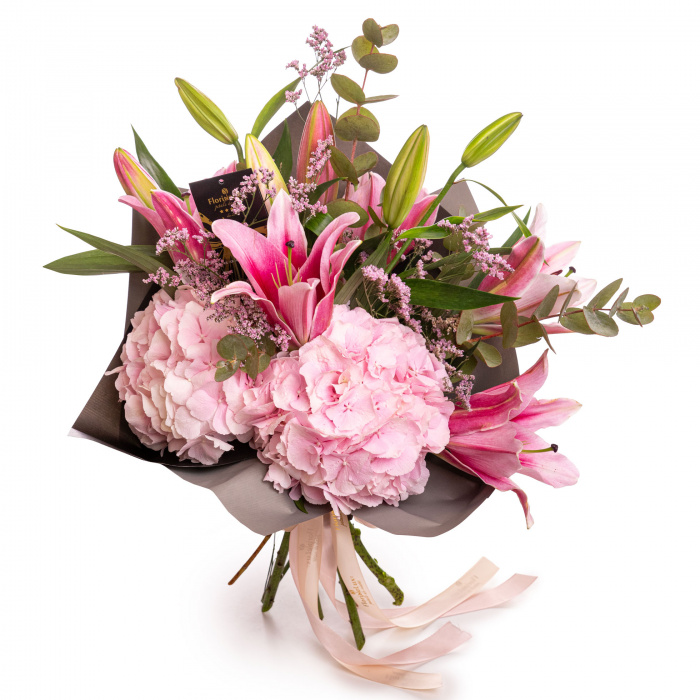 Buchet hortensii si crini – imaginea 1