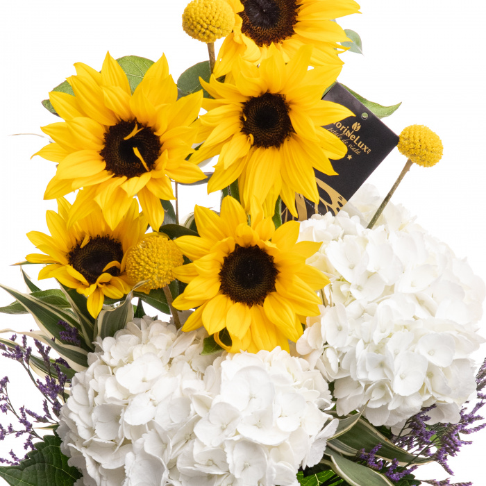 Buchet floarea-soarelui si hortensii – imaginea 2