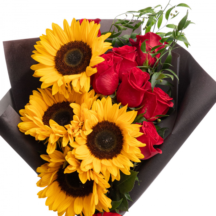 Buchet floarea-soarelui si trandafiri rosii – imaginea 2