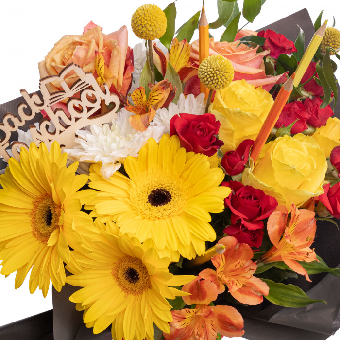 Buchet trandafiri, gerbera si accesorii "Back to school"