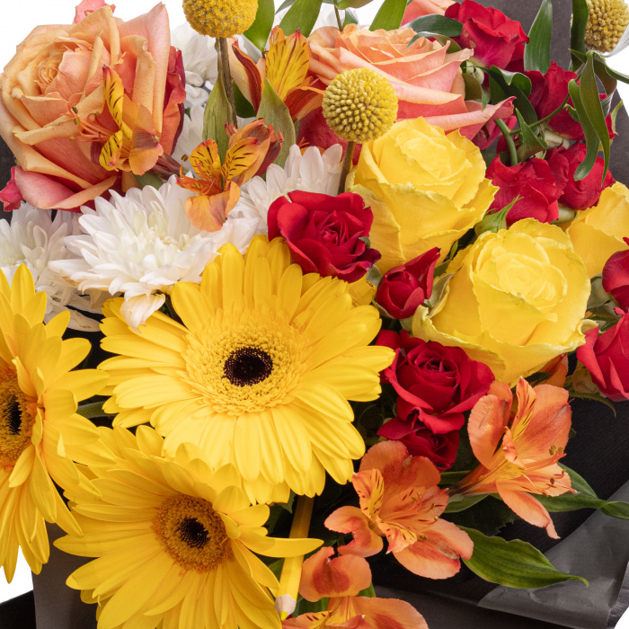 Buchet trandafiri, crizanteme, gerbera