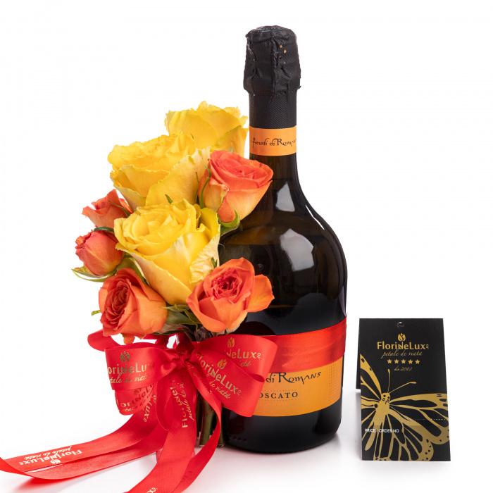 Vin spumant decorat cu trandafiri – imaginea 1