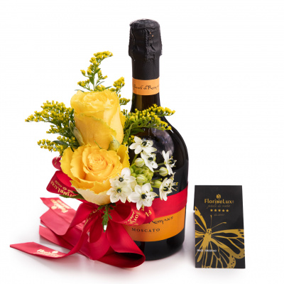 Vin spumant decorat cu flori galbene