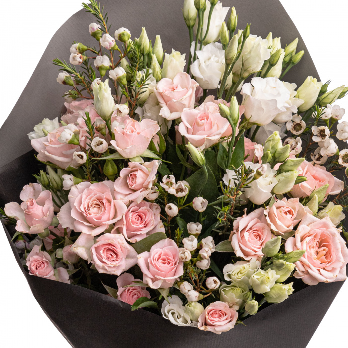 Buchet cu minirosa si lisianthus – imaginea 2