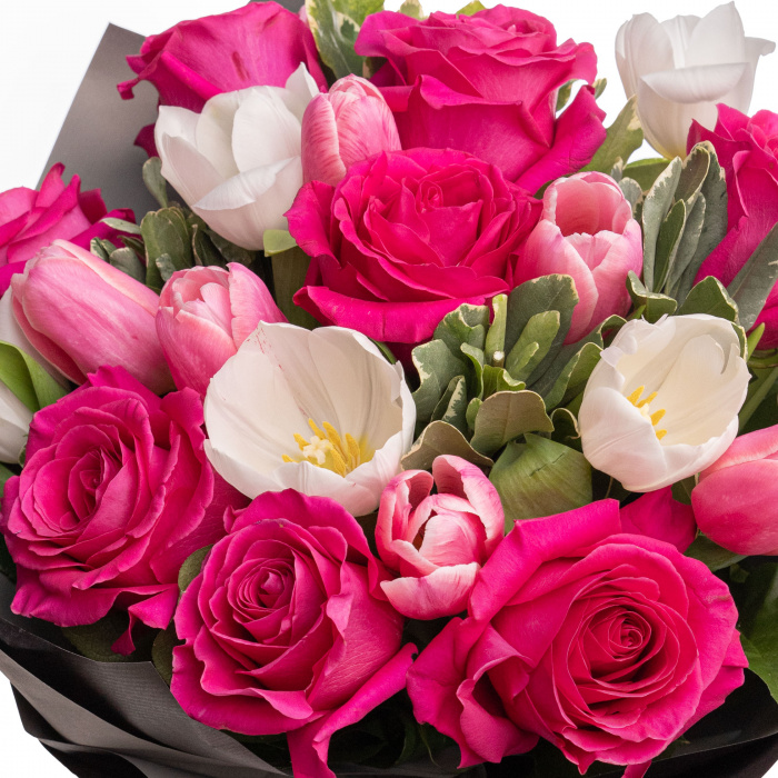 Buchet trandafiri si lalele „Cotton Candy”