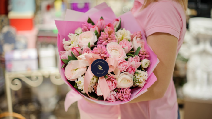 Buchete de flori cadou perfecte pentru aniversarile din aprilie