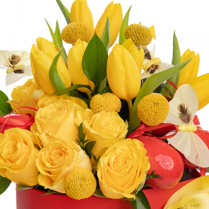 Aranjament floral cu lalele galbene, pentru Paste