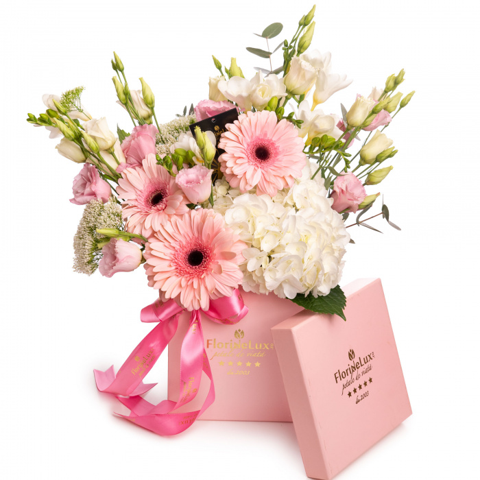 Aranjament floral cu hortensia, gerbera si eustoma