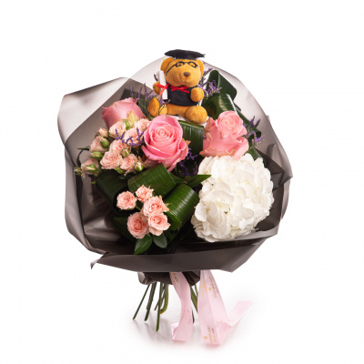 Buchet de absolvire cu trandafiri si hortensie