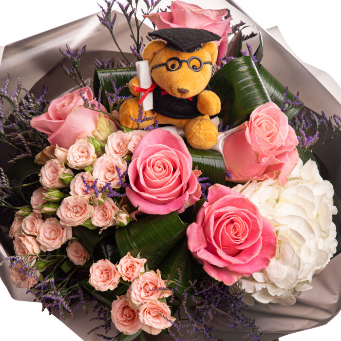 Buchet de absolvire cu trandafiri si hortensie – imaginea 2