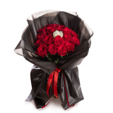 Buchet de trandafiri rosii in ambalaj negru, varianta standard