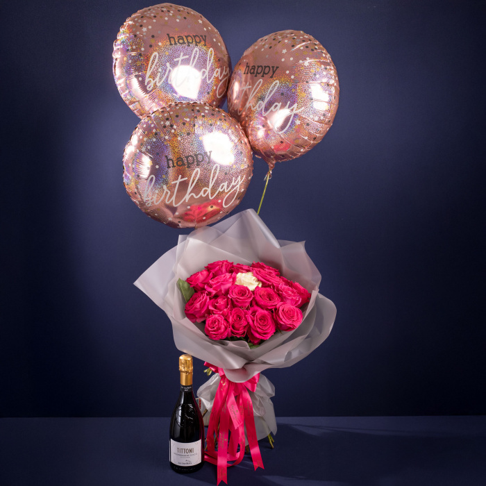 Buchet de trandafiri roz de majorat in ambalaj alb cu baloane rotunde si sampanie, varianta premium, marime