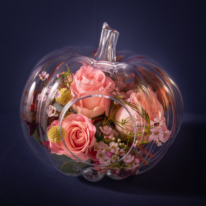Aranjament floral de toamna in dovleac​ "Pink Halloween" – imaginea 3