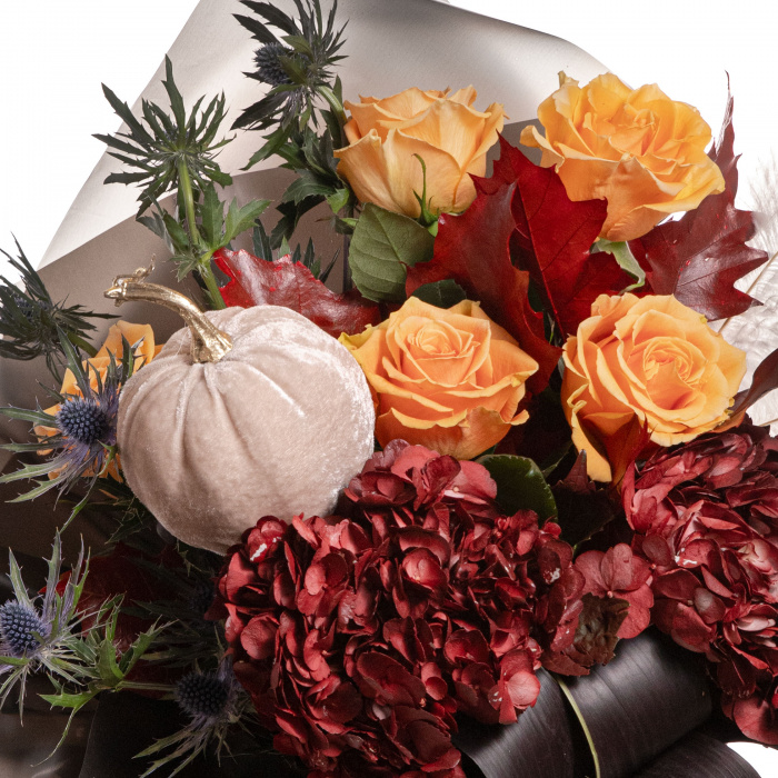 Buchet cu trandafiri si hortensii „Halloween Vibes” – imaginea 2