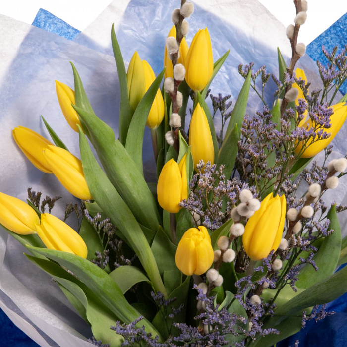 Buchet cu lalele galbene – imaginea 2