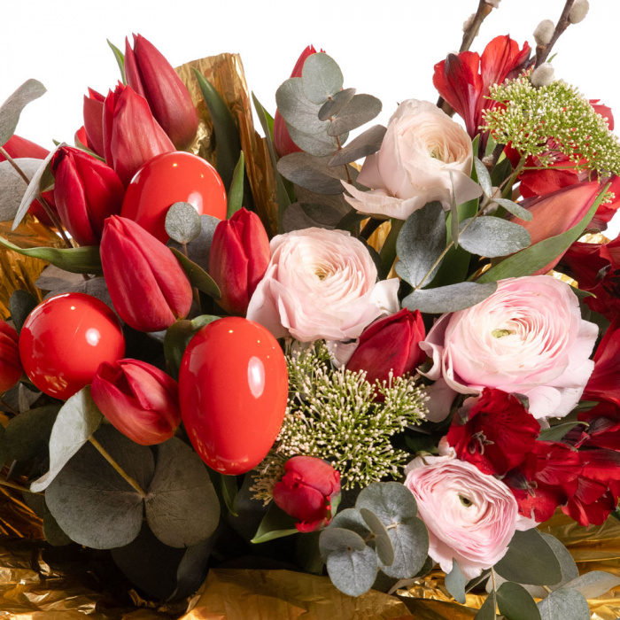 Buchet de Paste cu lalele si ranunculus