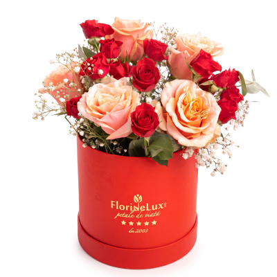 Aranjament floral cu trandafiri