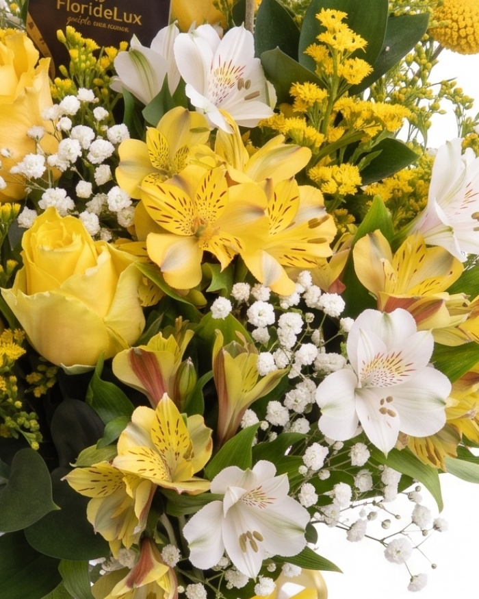 Buchet trandafiri galbeni si solidago – imaginea 2